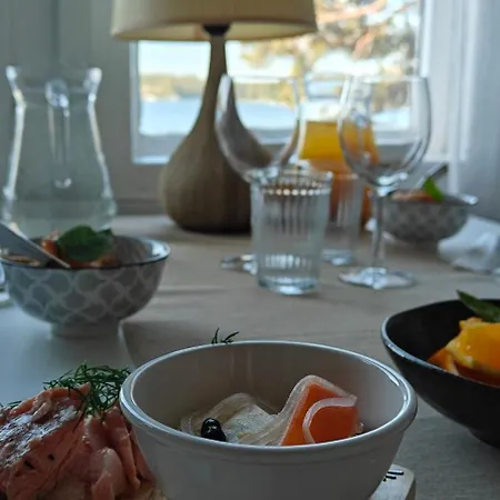 홀리데이파크 Pensar & Ravintola Sandvik