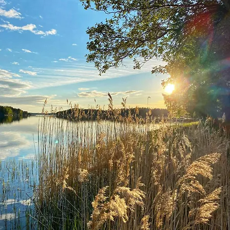 Pensar & Ravintola Sandvik 홀리데이파크 3*