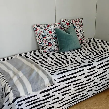 Pensar & Ravintola Sandvik פארק נופש 3*