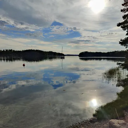 Pensar & Ravintola Sandvik 홀리데이파크 나우보