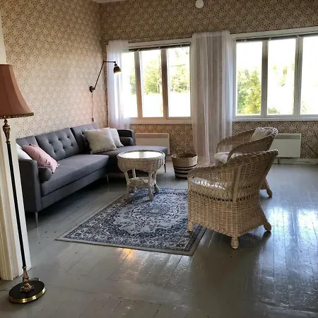 Pensar & Ravintola Sandvik 홀리데이파크