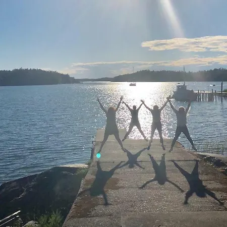 Pensar & Ravintola Sandvik 홀리데이파크 나우보