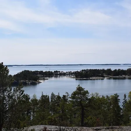 Pensar & Ravintola Sandvik 홀리데이파크 3*