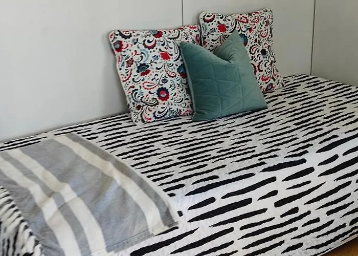 Pensar & Ravintola Sandvik منتزه العطل 3*